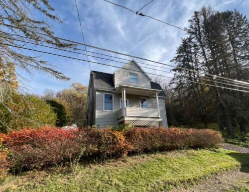 Beautiful Country Home 7 Beds Sleeps 9 in Τζονστάουν(Πενσυλβάνια)