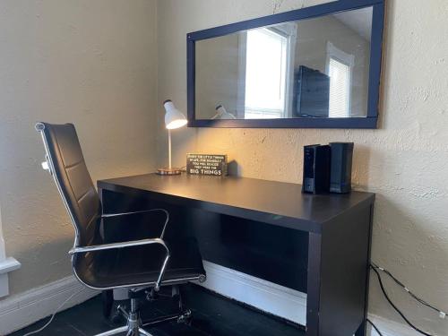 Dayton with 5 Beds Sleeps 10 2 Bedrooms plus WIFI, Dayton (foto 4)