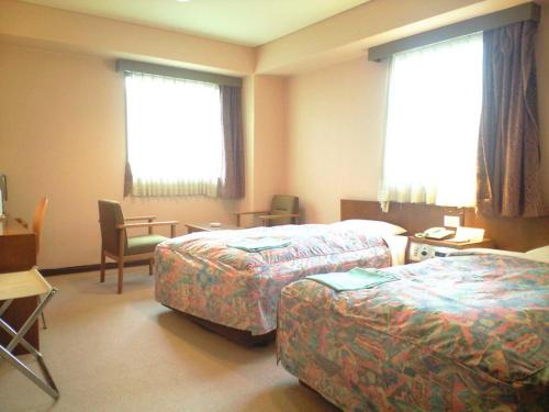 Twin Room with Extra Bed - Smoking