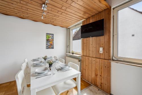 home2stay Worker Apartments für Monteure in Zizishausen-Nürtingen, WiFi, Smart TV, Parkplatz, Autobahn A8, Stuttgart in Zizishausen, Deutschland
