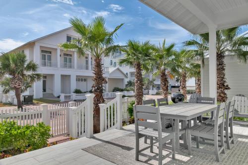 Three-Bedroom House image 9