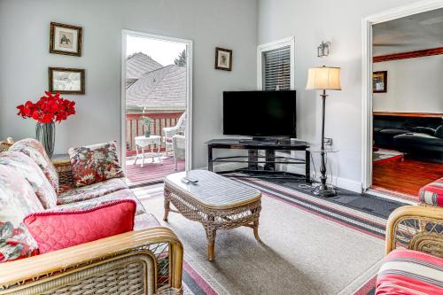 Pet-Friendly House with Deck in Lawrenceville in Lawrenceville, USA