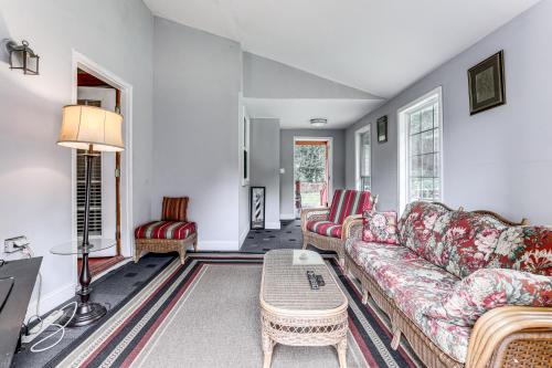 Pet-Friendly House with Deck in Lawrenceville in Lawrenceville, USA
