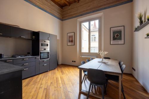 Dimora De' Poeti - Historic 250sqm Luxury Residence in Bologna 2