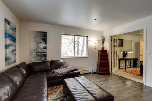 Waterfront Apt Walk to Town and Coastal Trail! - image 9