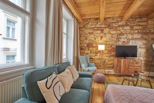 One-Bedroom Apartment with Double or Twin Bed image 10