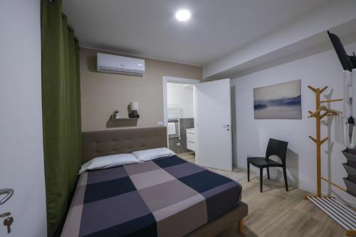 Double Room image 3