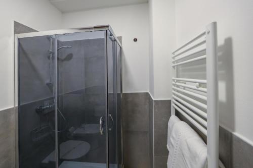 Double Room image 8