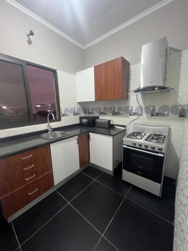 Kitchen, Alojamento Perfeito em Mocamedes, Namibe in Namibe