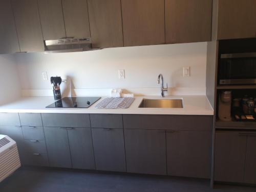 Kitchen, My TRI Suites in Sparks (NV)