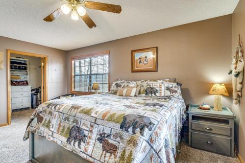 Andrews Cabin with Fireplace, Deck and Mountain Views! in Andrews, USA