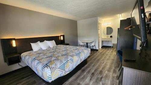 King Room - Non-Smoking