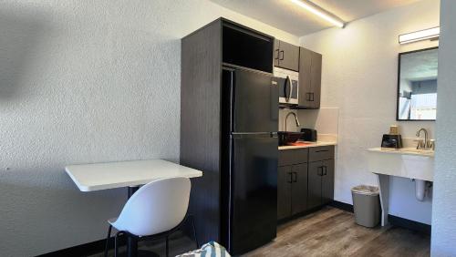 кухня, Studio 6  Alvin, TX in Альвін (Техас)