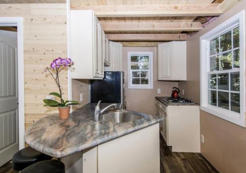 Bugsys Hideout in Lake Arrowhead, USA