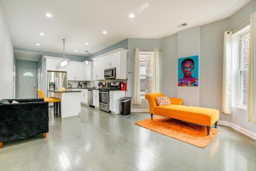 Chic Chicago Getaway with Deck, 7 Mi to Downtown! in Chicago, USA