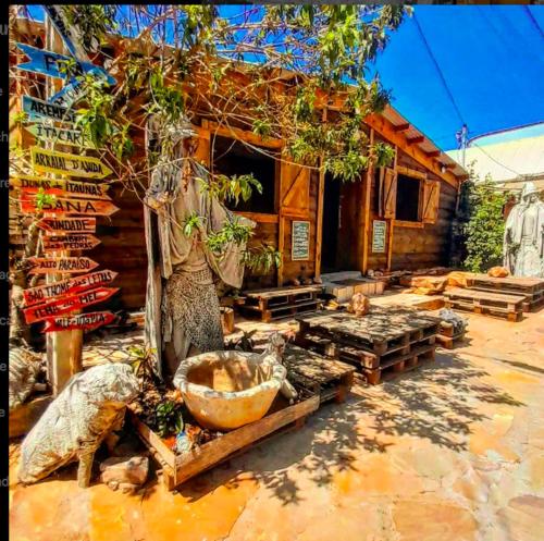 ผับ/เลาจน์, Mística Hospedagem (Mistica Hospedagem) in เซาโตเม ดาส เลตราส