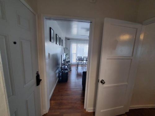 Hollywood - Budget Private Quiet 2nd Flr 1BR and 1BA, Los Angeles (fotografie 4)