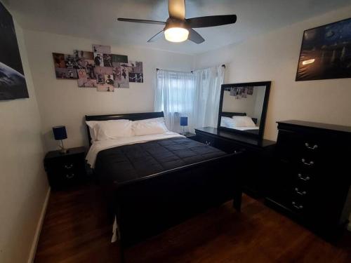 Hollywood - Budget Private Quiet 2nd Flr 1BR and 1BA in Los Angeles, USA