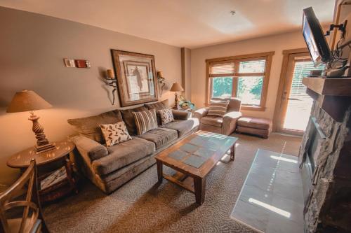 One-Bedroom Apartment with Terrace