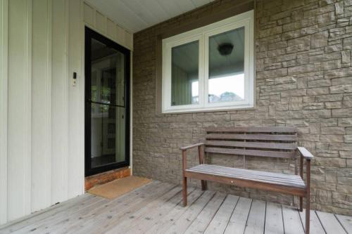 Spacious Room with Ensuite Bathroom near Subway, Koreatown & UofT, Toronto (foto 9)