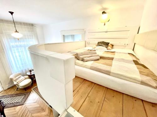 Gold Pearl Apartment 2 rooms at St Stephen' s Basilica, Budapest (photo 9)