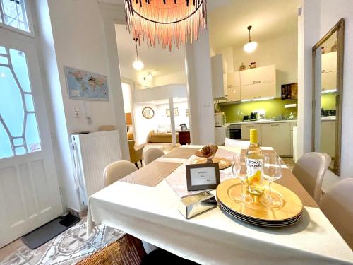 Gold Pearl Apartment 2 rooms at St Stephen' s Basilica, Budapest (photo 8)
