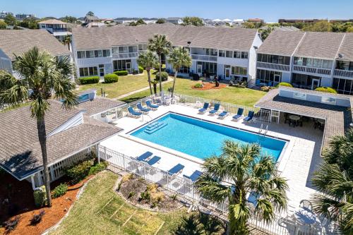 Sandpiper Cove 3209- by Holiday Isle Properties near Shrimp Basket