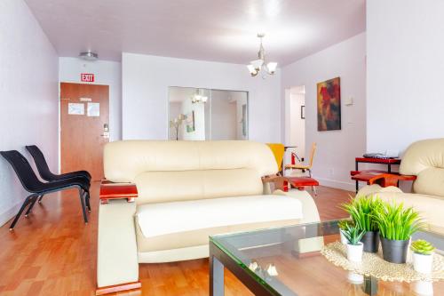 PROMO Komffy Apt with 2 Queen Beds & Intercostal View at Tides 8th floor in Hollywood, USA