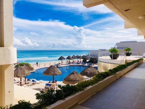 Ocean View, 3 King Beds, Balcony, Cancún (zdjęcie 2)