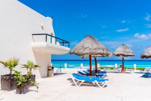 Ocean View, 3 King Beds, Balcony, Cancún (zdjęcie 6)