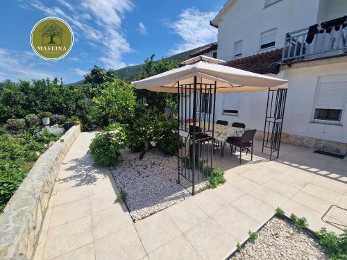 外部景觀, Apartments Maslina in 斯通