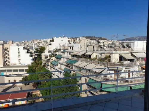 Athens Skyline Studio Acropolis View & Metro Nearby, Atene