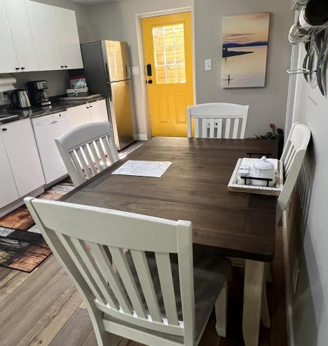 Facilities, Yellow Door Suite in Campbell River (BC)