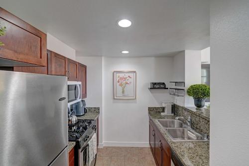 Walkable Gaslamp District Condo Near Petco Park! in San Diego, USA