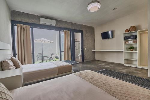 2 double beds