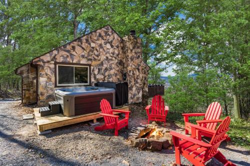 Stone chalet w views & hot tub