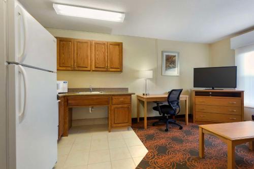 King Suite with Sofa Bed - Non-Smoking