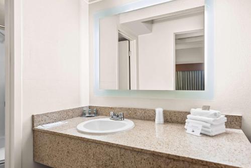 Best Western Outlaw Inn - image 14