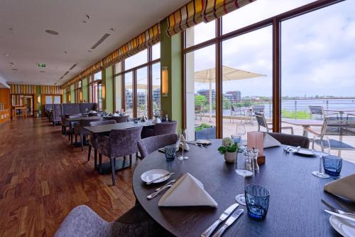 Restaurante, ATLANTIC Hotel Wilhelmshaven in Wilhelmshaven