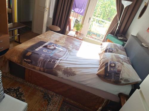 Homey Budget Bedroom, Amsterdam