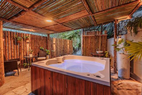 Hot tub, Ecohotel Piedemonte in Salento