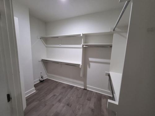 Social House with Downtown View Terrace & King bed & 2-car garage parking! in Dallas, USA