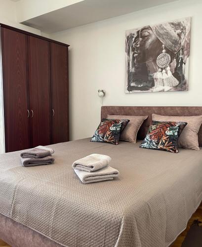 One-Bedroom Apartment image 10