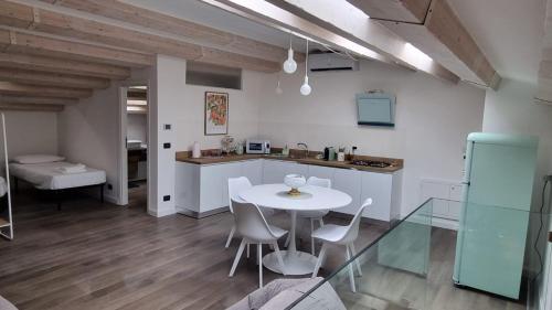 2 Sicilie Rooms and Suite in Centro, Palermo (foto 7)