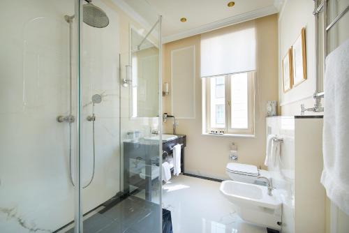 Wilson Palace by LOFT