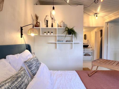 設施, Charlies Chalet in 赫爾