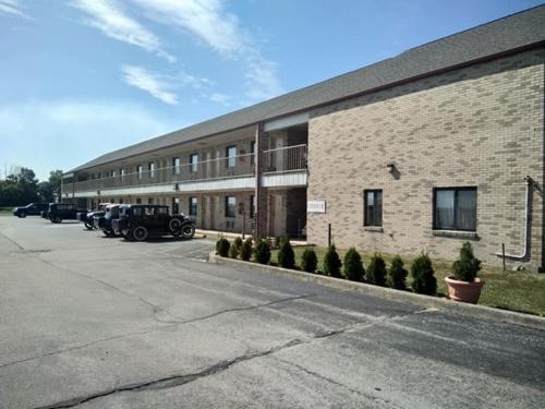 Hoosier Inn- Portland - image 13