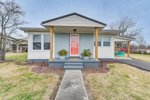 . Charming Cave City Vacation Rental w/ Fire Pit!