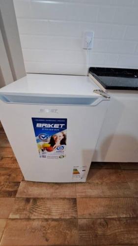 One-Bedroom Apartment image 3