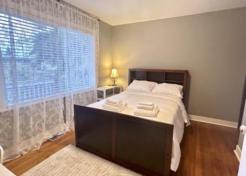 Airport-YVR GuestHouse in Richmond, Canada
